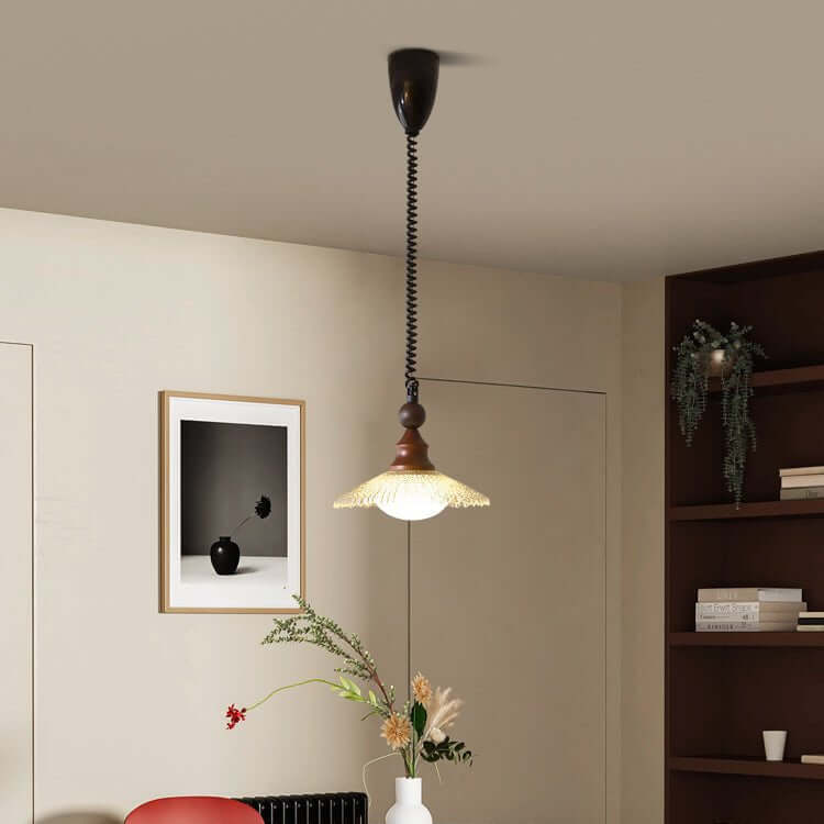 Hanglamp met houten accenten