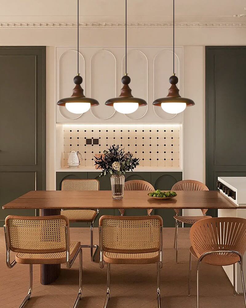 Hanglamp met houten accenten