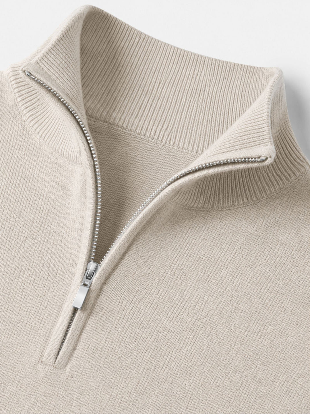 Herenkleding: groene V-hals trui met rits, comfortabel en trendy voor herfstmode.