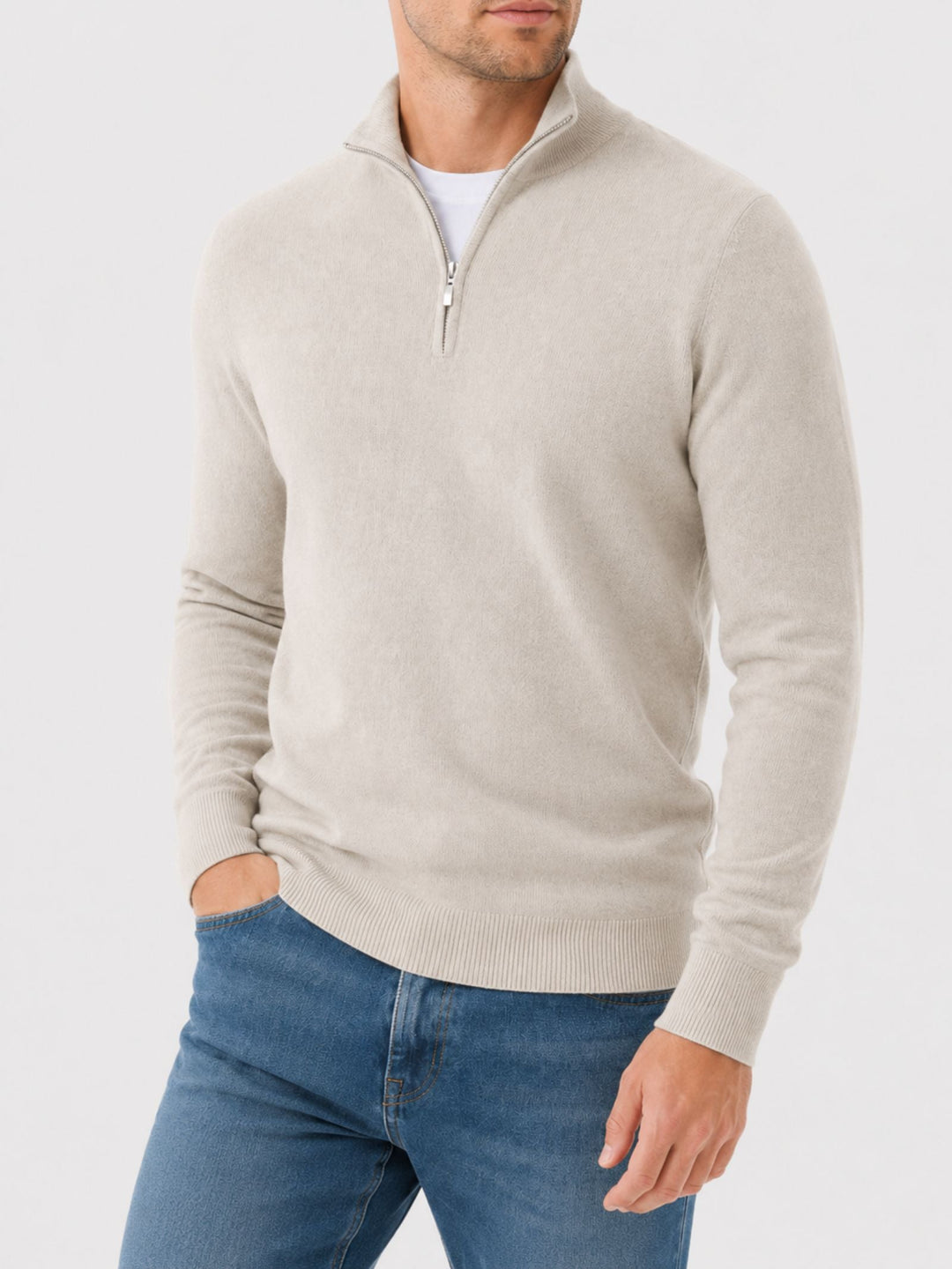 Verfijnde heren trui: zwarte V-hals met korte rits, comfortabele herenkleding voor elke dag.