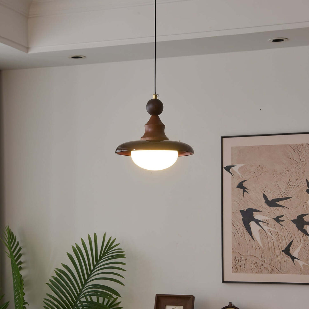 Hanglamp met houten accenten