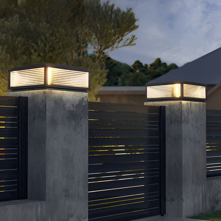 Moderne LED Buitenpaallamp met Geribbeld Glas