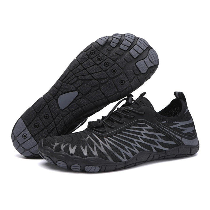 Lichtgewicht unisex waterschoenen met flexibel mesh bovendeel, ideaal voor comfortabel zwemmen.