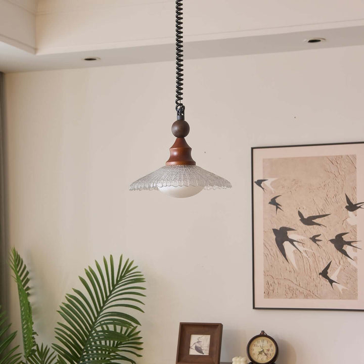 Hanglamp met houten accenten