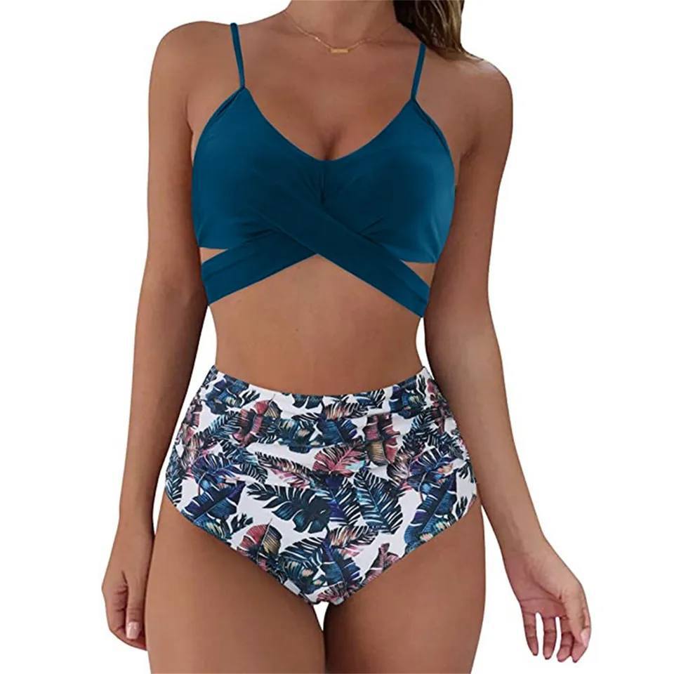 Elegante high waisted bikini voor dames, ideaal voor een stijlvolle zomerlook op vakantie.