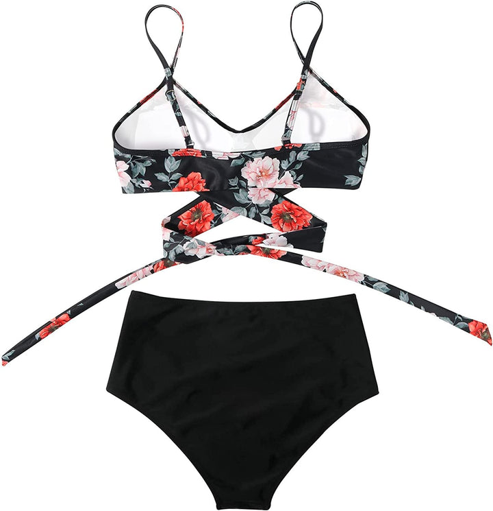 Rode high waisted damesbikini, opvallend en flatterend voor het strand en vakantie.