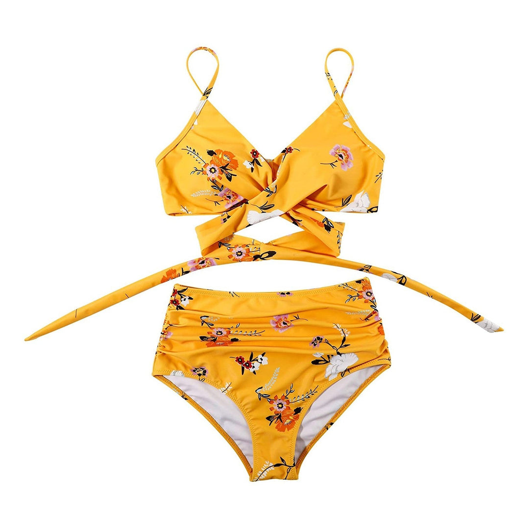 Flatterende high waisted damesbikini, ideaal voor strand en zwembad. Trendy zwemkleding.