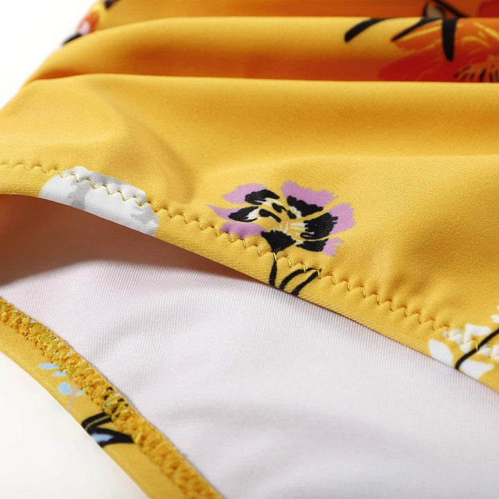 Trendy high waisted bikini voor vrouwen, stijlvolle zwemkleding voor de moderne vrouw.