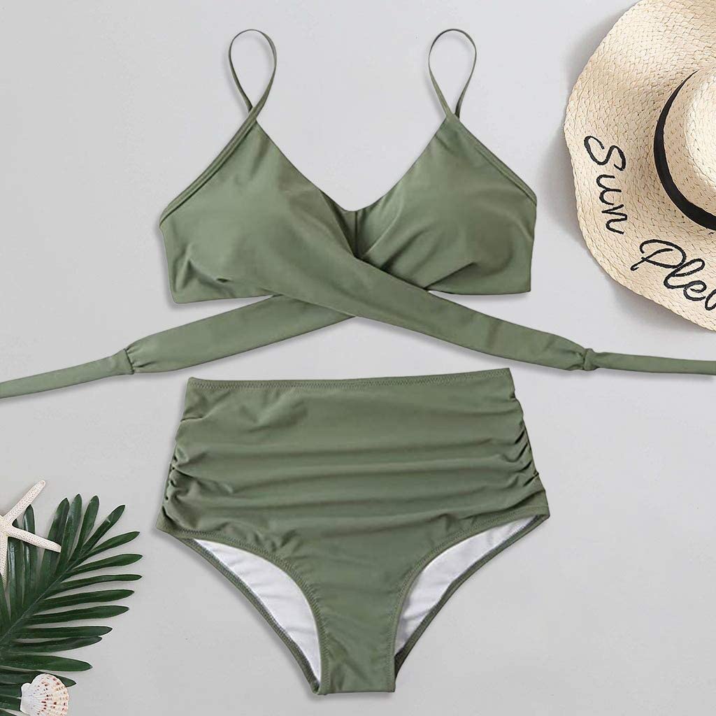 Vrouwen high waisted bikini bij het zwembad, comfortabele en hippe zwemkleding.