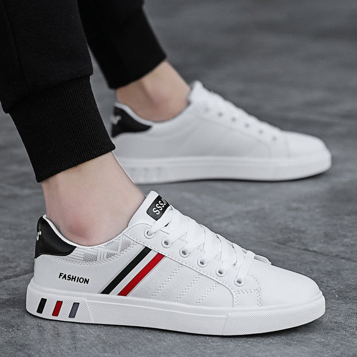 Trendy wit-zwarte heren casual sneakers, combineren stijl met comfort voor elke dag.