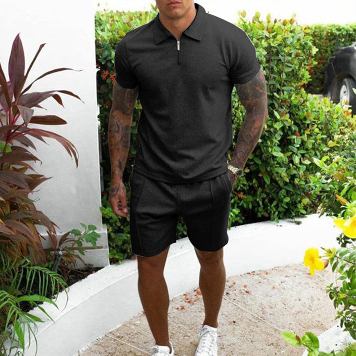 Ademende heren zomer polo en short set voor ultiem comfort. Ideaal voor festivals, vakantie of een casual zomerlook.