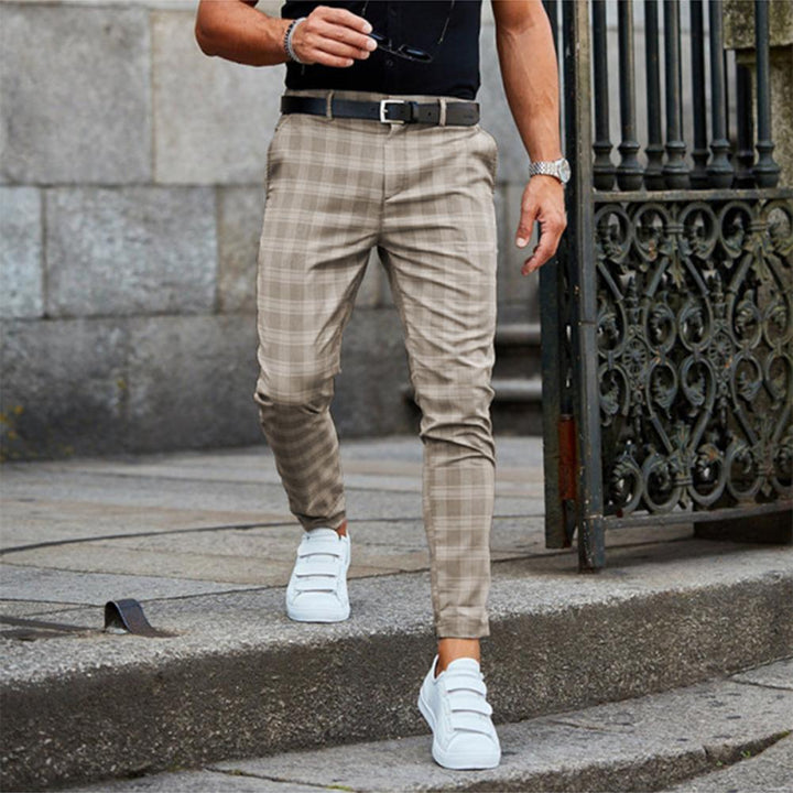 Heren Chris casual chino, stijlvolle slim fit geruite broek. Comfortabel en trendy herenkleding.