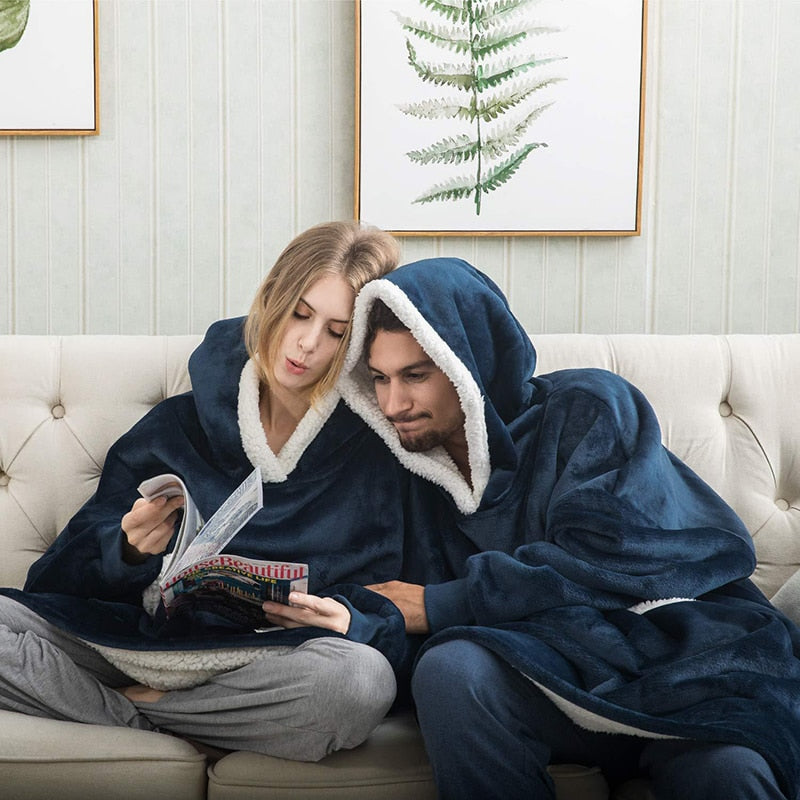 Zachte unisex loungewear hoodie deken voor ultiem comfort op koude dagen.