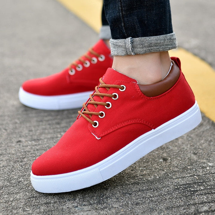 Detail van de veters van de David herensneakers, voor een perfecte pasvorm.