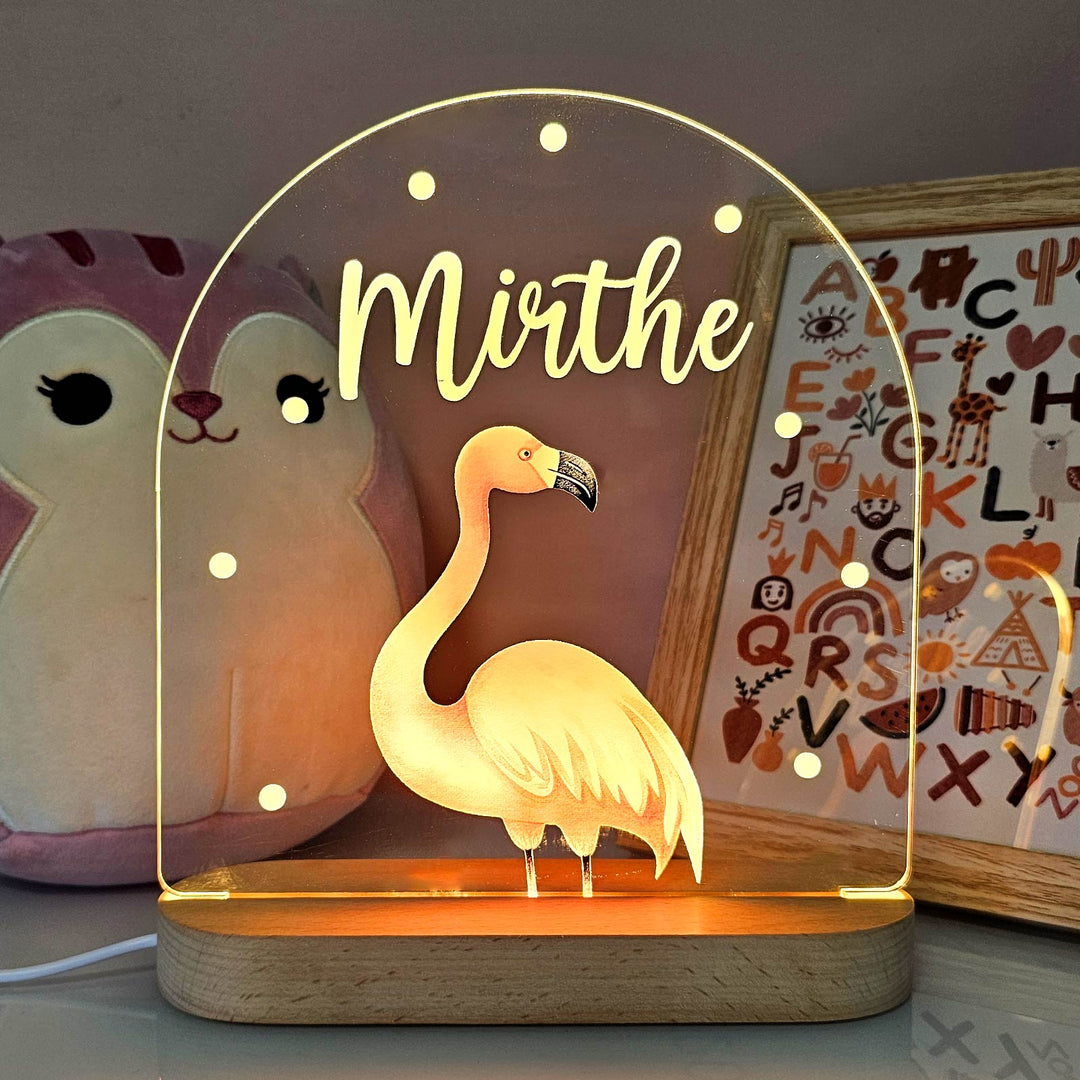 Unieke kinderverlichting: dierennachtlampje met eigen naam, gemaakt van duurzaam plexiglas, energiezuinig LED.