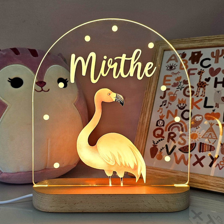 Unieke kinderverlichting: dierennachtlampje met eigen naam, gemaakt van duurzaam plexiglas, energiezuinig LED.