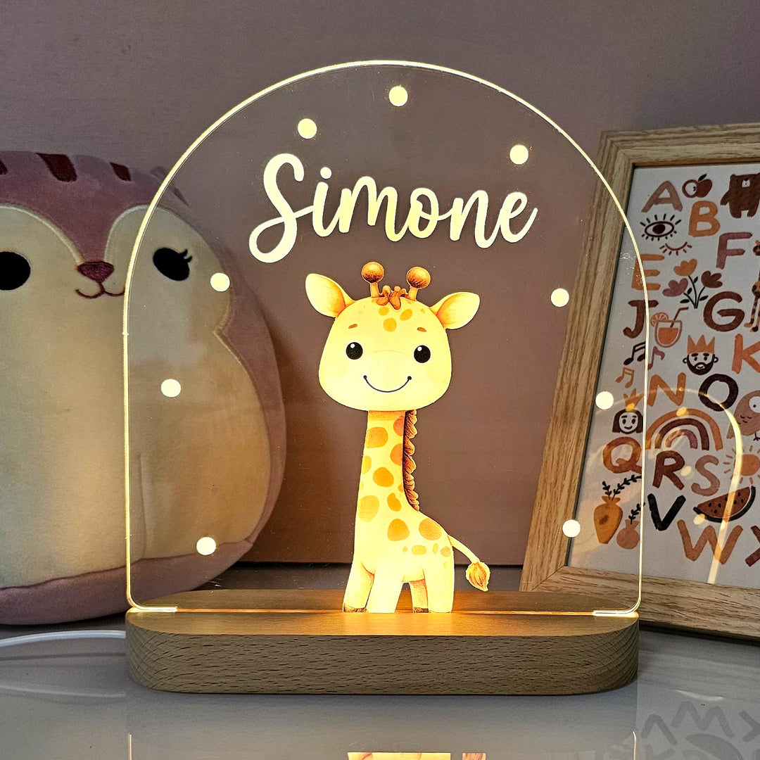 Gepersonaliseerd nachtlampje met giraf, perfect voor kinderkamer; naam van het kind, warm LED licht.