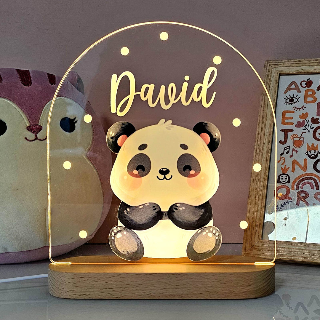 Origineel geboortecadeau: dierennachtlampje gepersonaliseerd met naam, inclusief LED verlichting, kindvriendelijk.