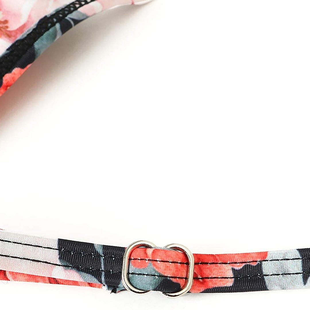 High waisted bikini met trendy print voor dames, modieuze zwemkleding voor het strand.