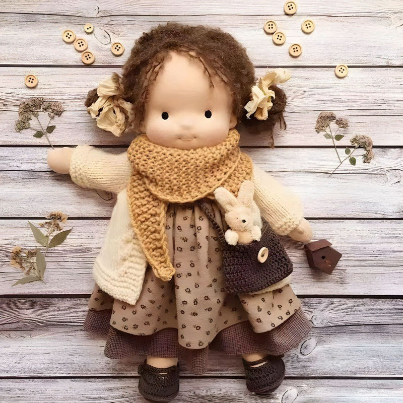 Waldorf pop met neutrale expressie, nodigt uit tot fantasiespel en emotionele groei.