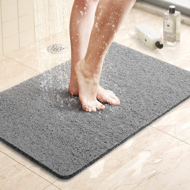 Antislip douchemat voor veilige badkamer; voorkomt uitglijden, met zuignappen voor extra grip.
