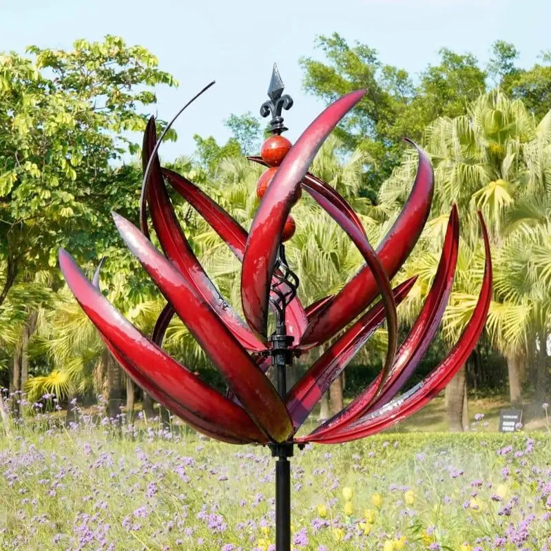 Tuin windspinner van metaal, weerbestendig en kleurrijk; decoratie voor een levendige en sfeervolle buitenruimte.