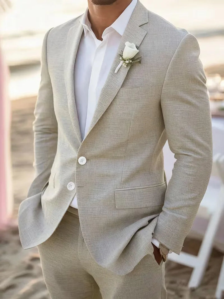 Beige slim fit herenpak, perfect voor zakelijke bijeenkomsten en stijlvolle zomerfeesten.