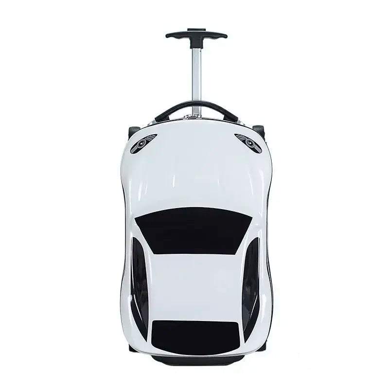 Robuuste blauwe kinderkoffer met 3D auto design, perfect voor reizen en spelen, past in handbagagevak.