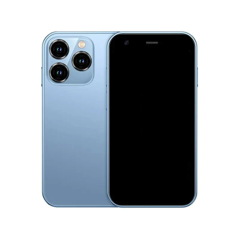 Blij kind speelt met blauwe TinyTech kindertelefoon, veilig voor leren en educatief speelgoed.