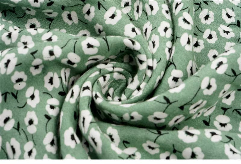 "Boho maxi-jurk met kleurrijke bloemenprint, luchtige stof, perfecte zomerkeuze voor zonnige dagen, bohemian stijl."