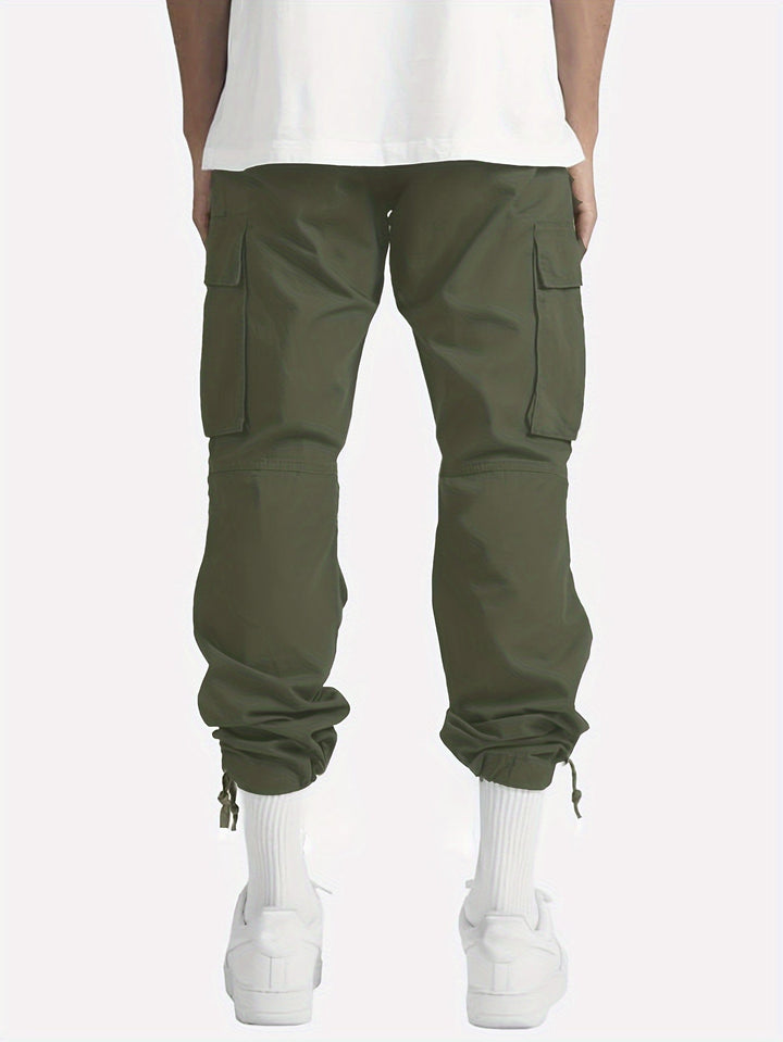 "Casual cargo broek heren in katoenmix, losvallend model, met ruime cargozakken en ademend materiaal voor comfort."