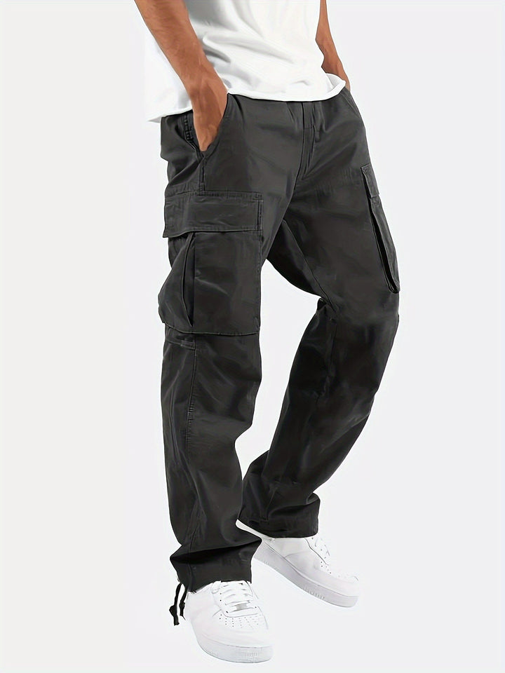 "Casual cargo broek heren in katoenmix, losvallend model, met ruime cargozakken en ademend materiaal voor comfort."