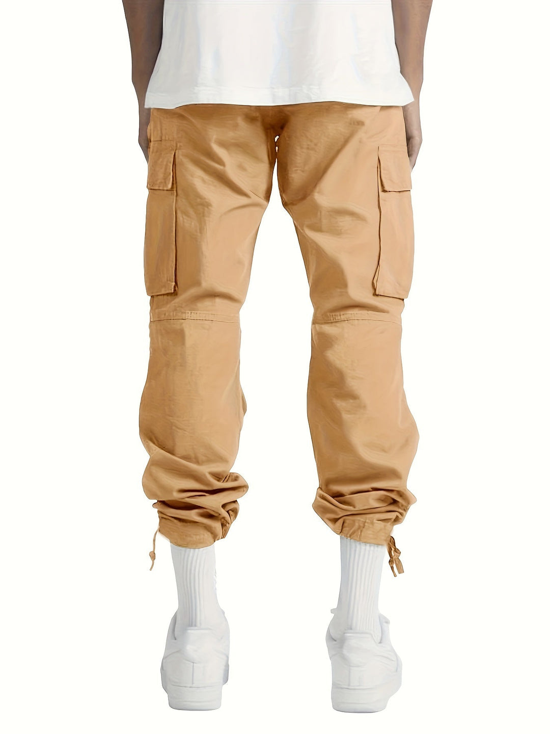 "Casual cargo broek heren in katoenmix, losvallend model, met ruime cargozakken en ademend materiaal voor comfort."