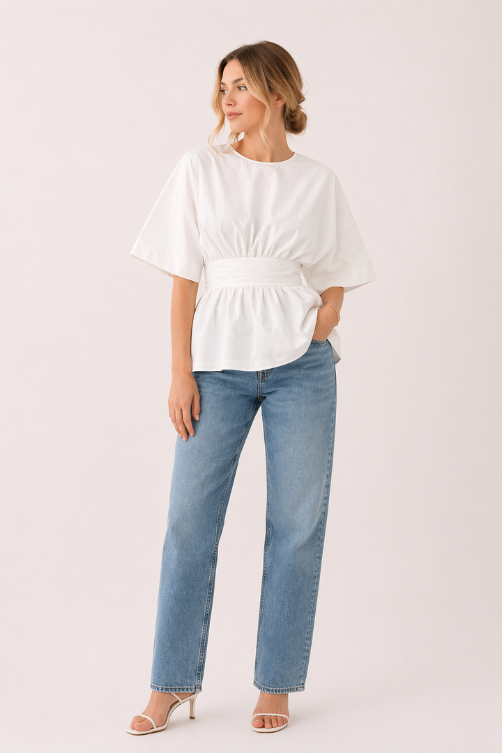 Luchtige zomerse damesblouse, getailleerd model met V-hals en wijde mouwen, comfortabel en stijlvol.