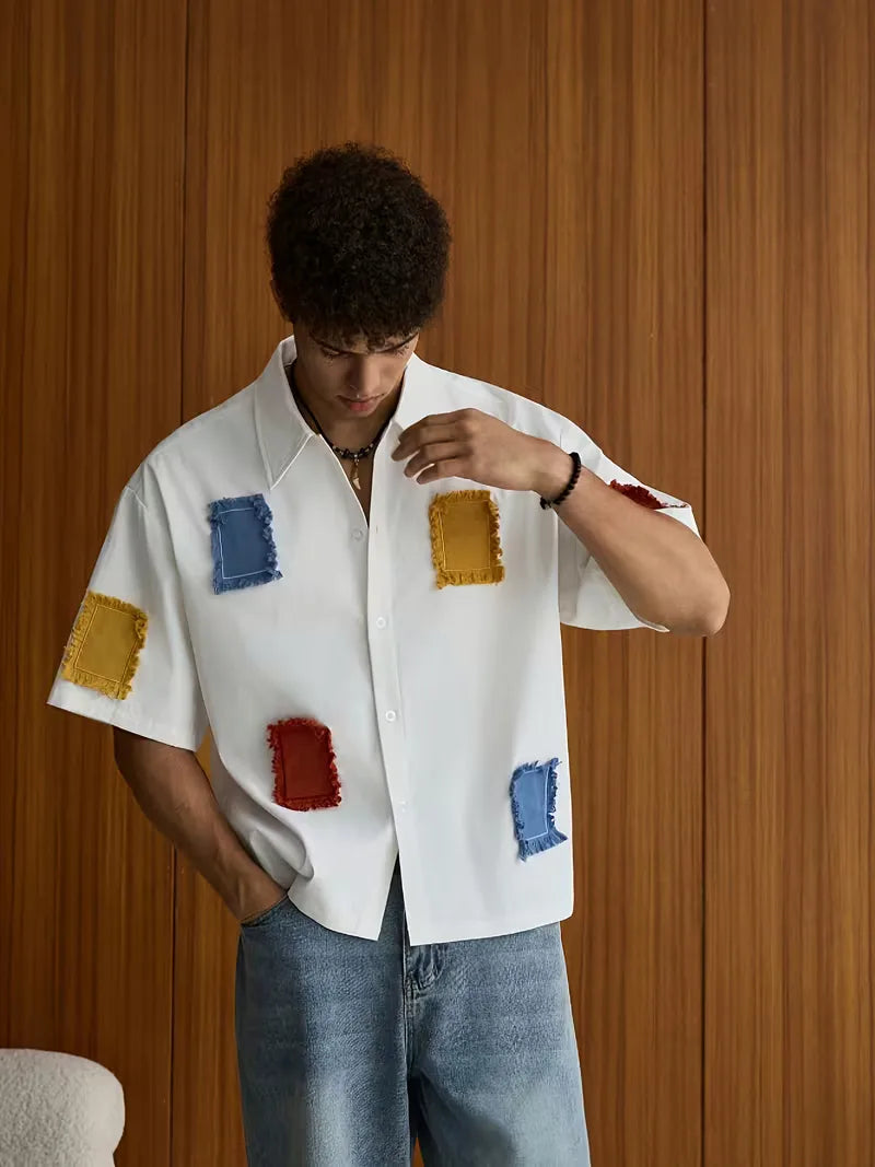 Zomers heren overhemd met V-hals en patchwork. Comfortabele regular fit, ideaal voor casual gelegenheden.