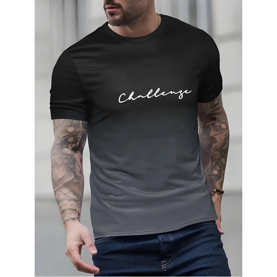"Casual heren T-shirt met gradient design en letterprint, voorkant zicht; streetwear stijl voor dagelijks comfort."