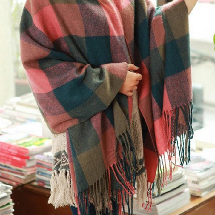 Coleen kasjmier sjaal met ruitenpatroon in beige, 180x50 cm, modieuze en warme winteraccessoire voor dames.