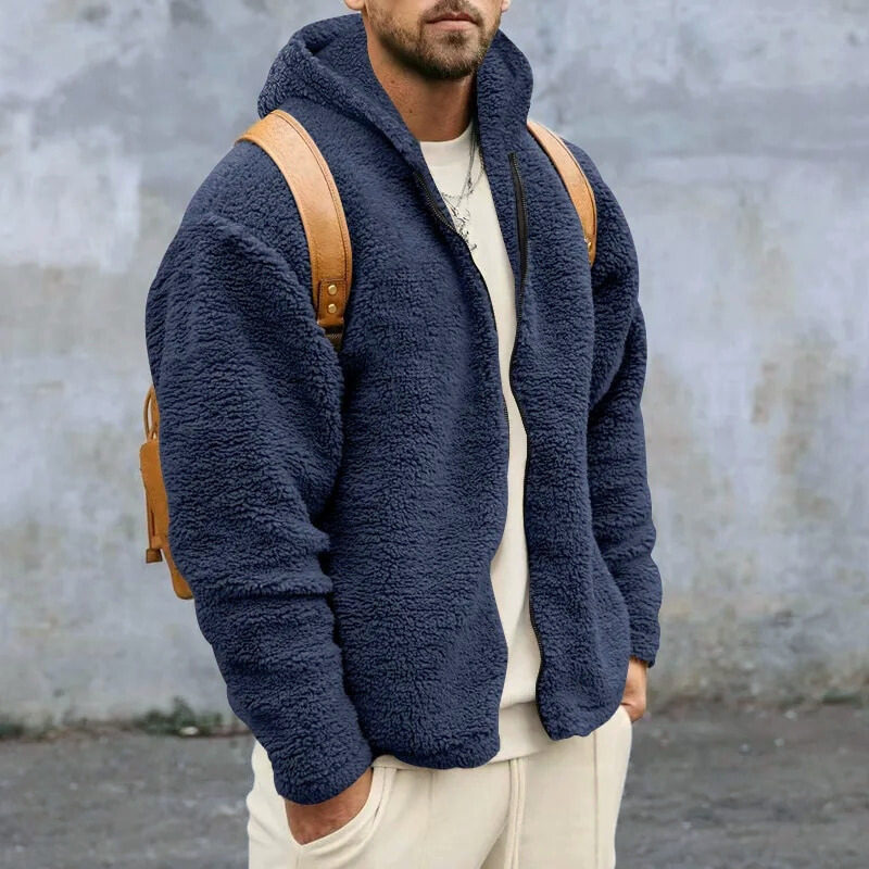 Casual herenvest van zacht fleece met capuchon, geschikt voor wandelen en dagelijks comfort.