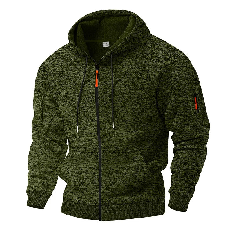 Sportief heren vest met capuchon en rits, ideaal voor buiten. Combineer met een casual outfit.