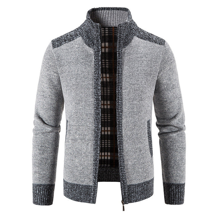 Achteraanzicht van een stijlvol heren vest met kraag, comfortabel en warm voor de winter, klassieke look.
