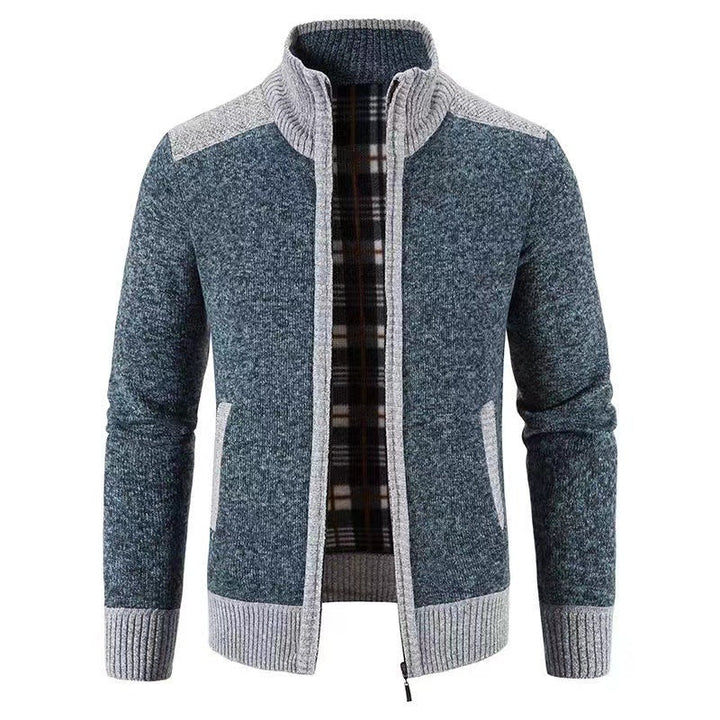 Man draagt stijlvol heren vest met kraag, casual outfit, comfortabel en warm voor winterse dagen, klassiek.