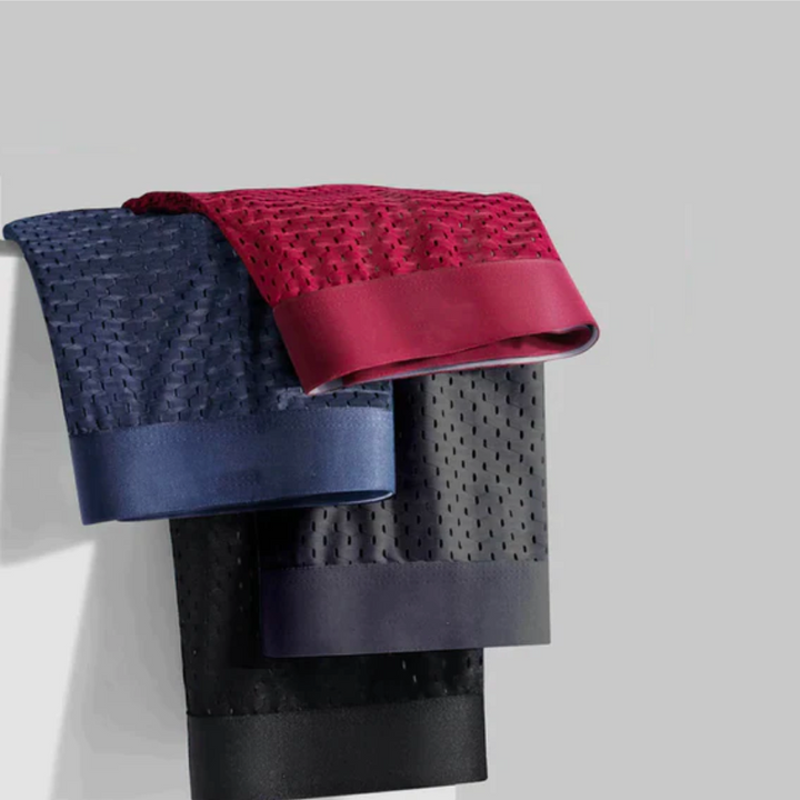 "Comfortabele, ademende bamboevezel boxershorts met zijdezachte textuur, zwart van kleur, ideaal voor dagelijks gebruik."