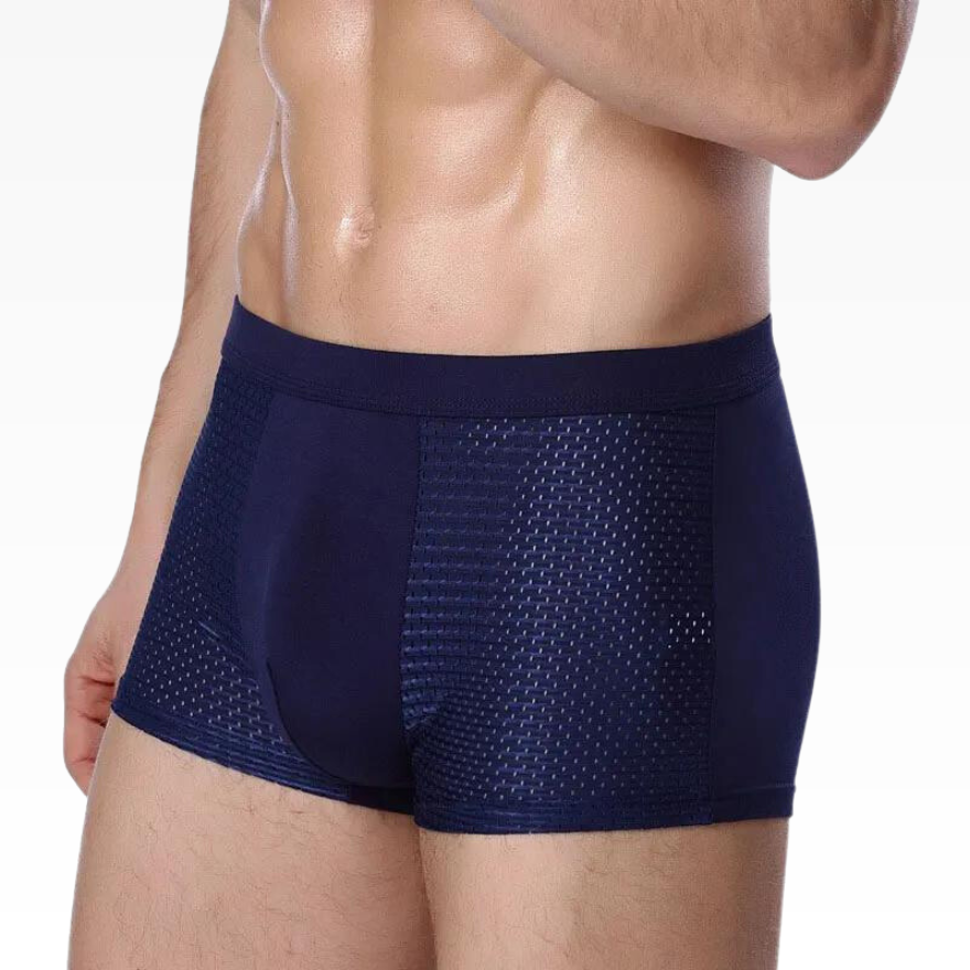 "Comfortabele, ademende bamboevezel boxershorts met zijdezachte textuur, zwart van kleur, ideaal voor dagelijks gebruik."