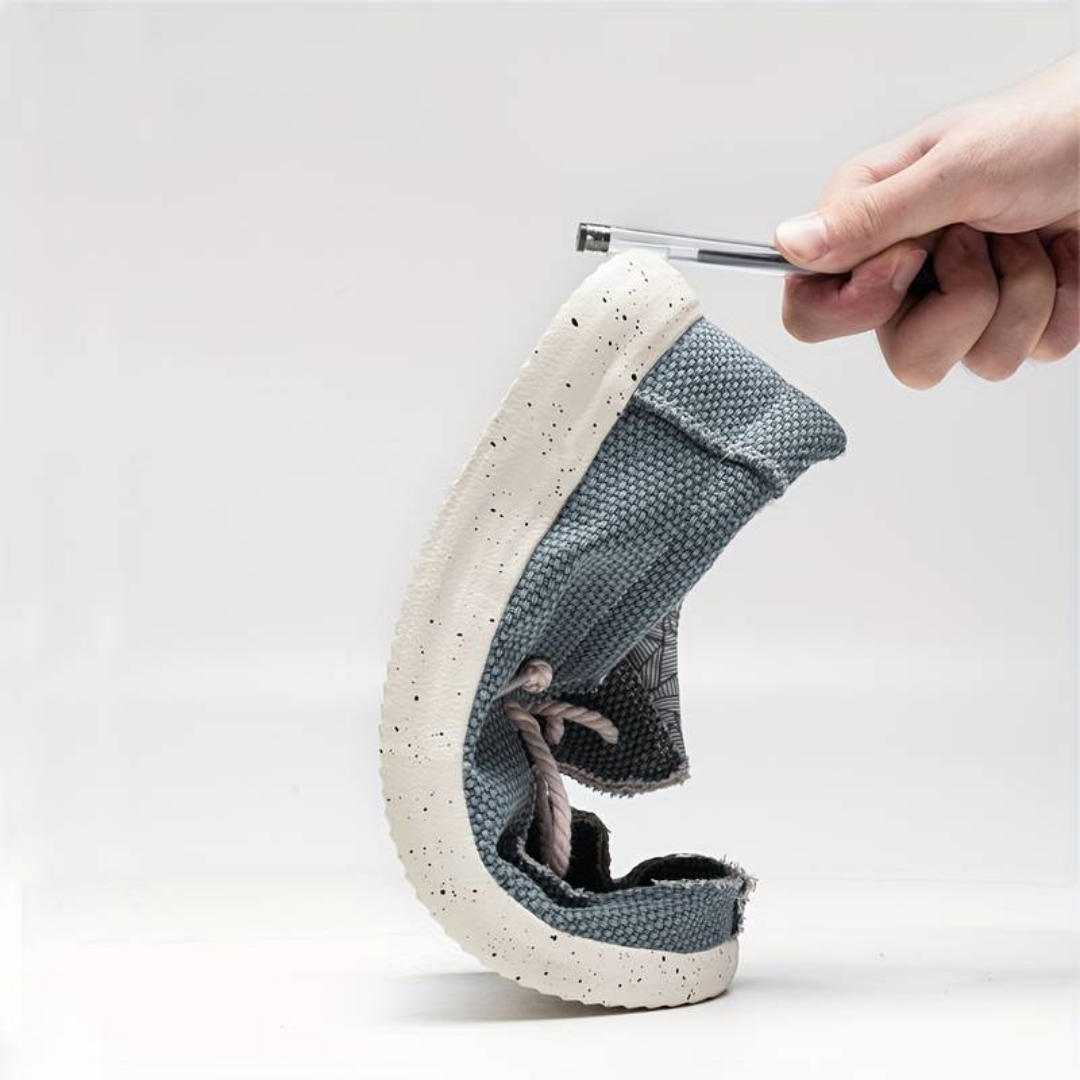 "Comfortabele ademende heren instappers, duurzaam ontwerp in effen kleur, ideaal voor casual gebruik met stevige grip."