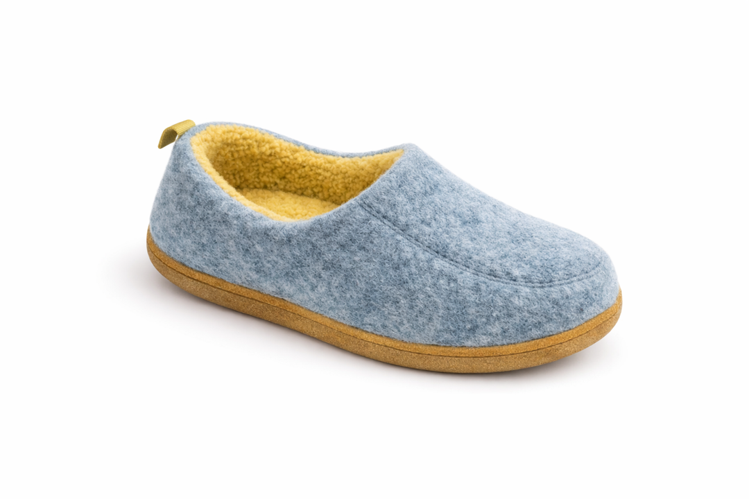 Comfortabele dames orthopedische pantoffels met harde antislip zool en warm traagschuim voor binnen.
