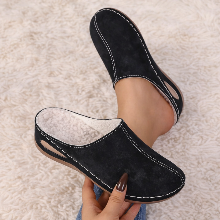 Vrouwen orthopedische pantoffels, ontworpen voor voetgezondheid, comfort en optimale ondersteuning binnenshuis.