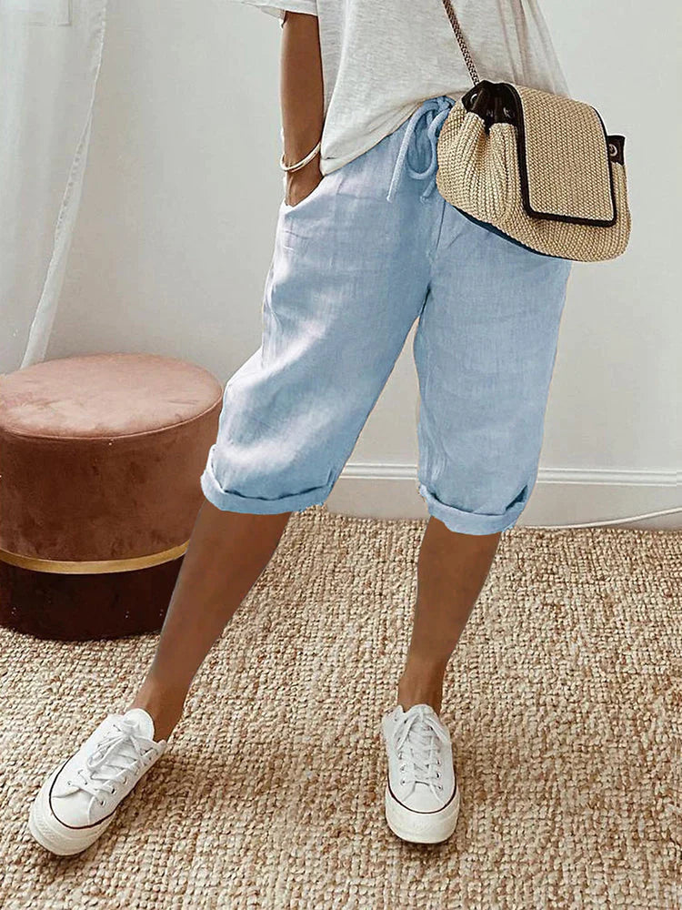 Dames zomershorts met praktische elastische tailleband voor een comfortabele pasvorm, geschikt als casualkleding.