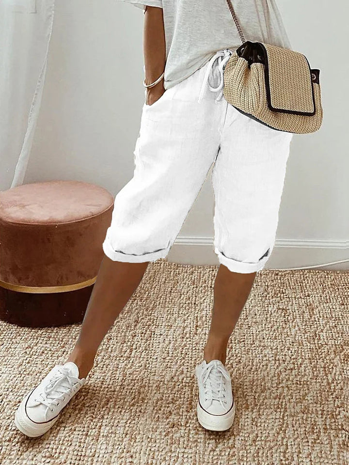 Veelzijdige dames zomershorts, perfect voor ontspanning, wandelen of als comfortabele vrijetijdskleding.