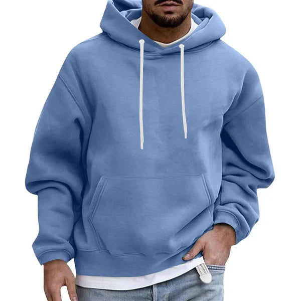 Veelzijdige heren hoodie met buikzak, geschikt voor herfst- en winterkleding. Comfortabele casual trui.
