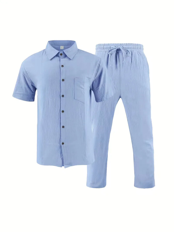 Heren casual set voor de zomer: comfortabel V-hals shirt met korte mouwen en korte broek.